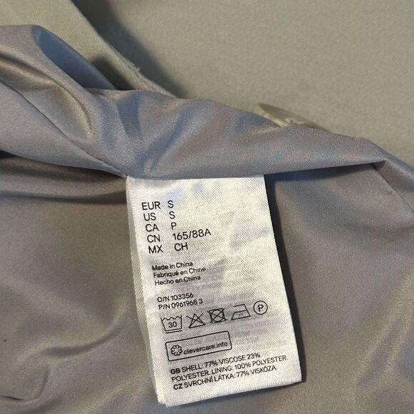 H&M Light Sage Oversized Blazer Size Small - Picture 7 of 7